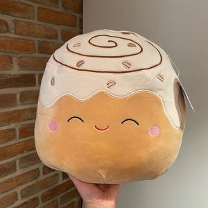 NWT Squishmallow Chanel The Cinnamon Roll 12” Stuffed Plush